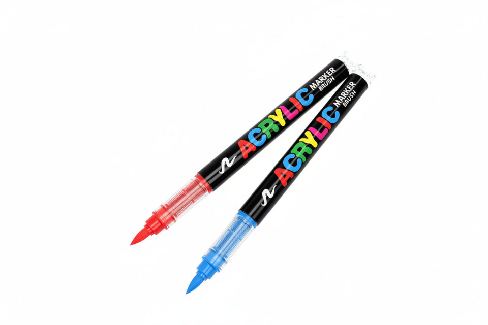 Deux feutres acryliques
